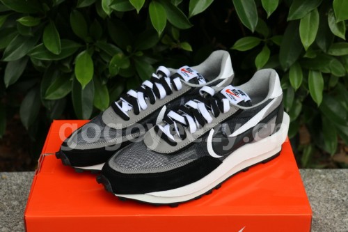 Sacai x Nike Waffle Daybreak BV0073-001