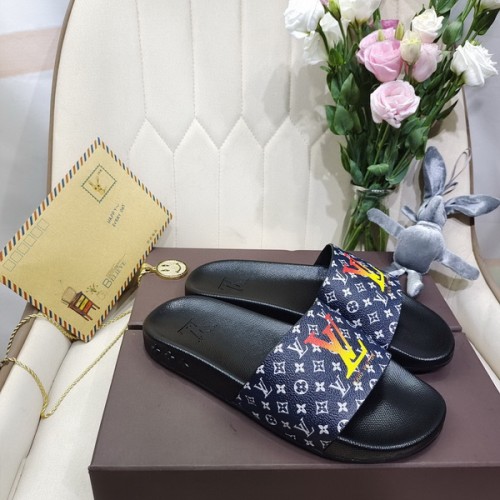 LV women slippers AAA-308