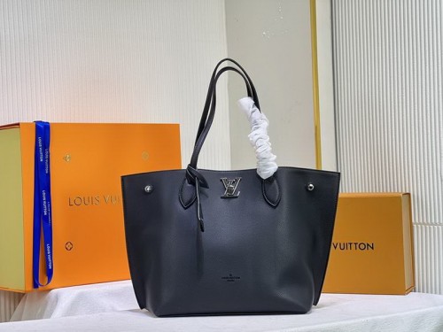 LV Hangbags AAA Women-891