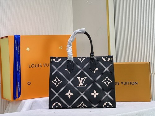 LV Hangbags AAA Women-899