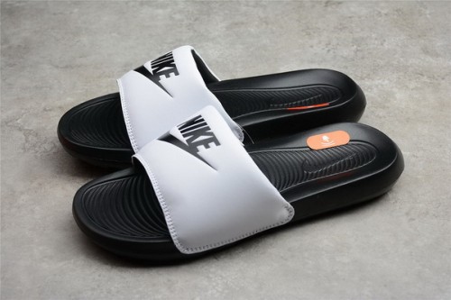 Women slippers-100