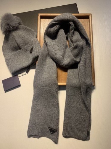 Prada Wool Cap Scarf AAA-085