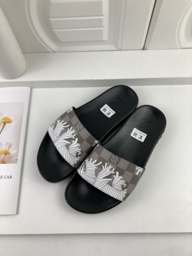 LV women slippers AAA-347