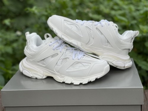B 17FW Tripe-S High End Sneaker-257