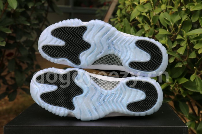 Authentic Air Jordan 11 Low Emerald
