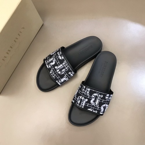 Burberry men slippers AAA-070