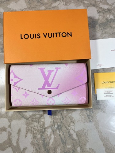 Super Perfect LV Wallet-309
