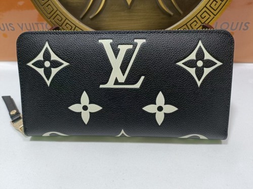 Super Perfect LV Wallet-173