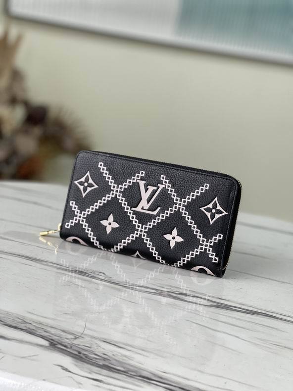 Super Perfect LV Wallet-455