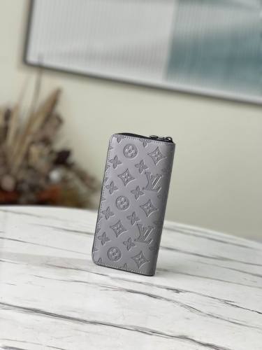 Super Perfect LV Wallet-487