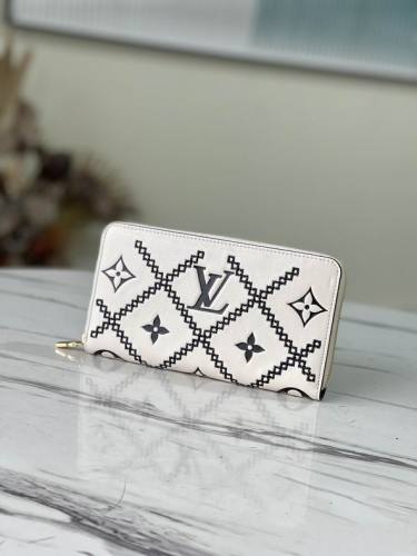 Super Perfect LV Wallet-454
