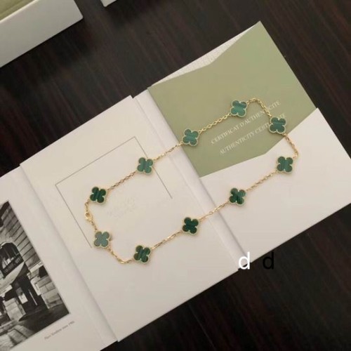 Van Cleef & Arpels Necklace-125