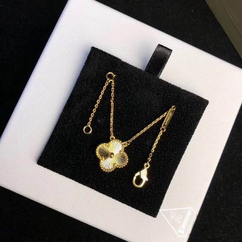 Van Cleef & Arpels Necklace-039