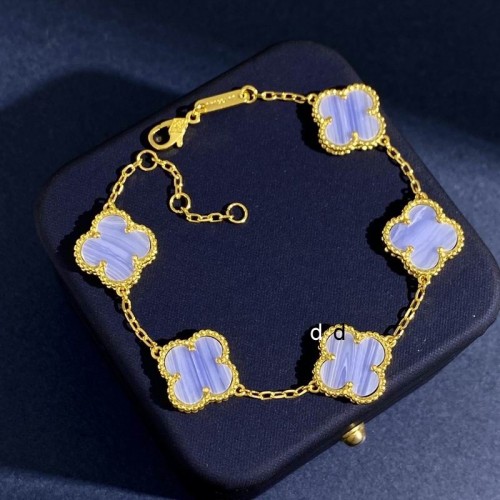 Van Cleef & Arpels bracelet-046