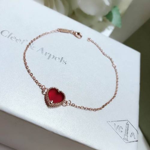 Van Cleef & Arpels bracelet-006