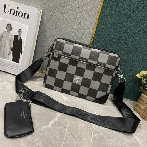 LV Hangbags AAA Men-092