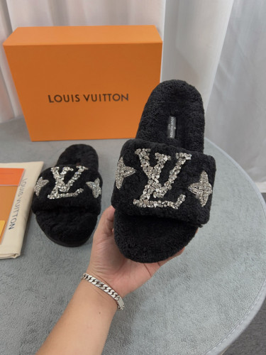 LV Sandals 1：1 Quality-653
