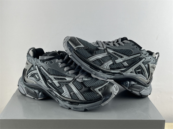 B 17FW Tripe-S High End Sneaker-440