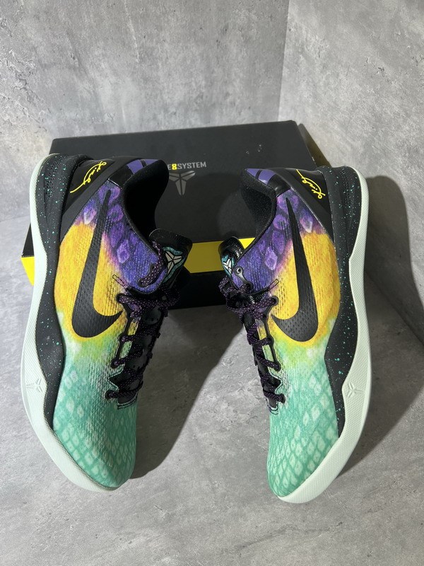 Authentic Kobe 8  Easter”