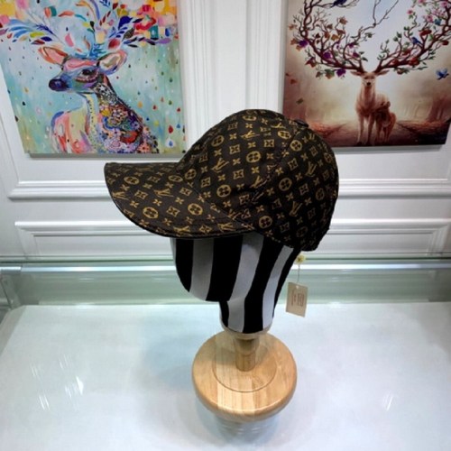 LV Hats AAA-071