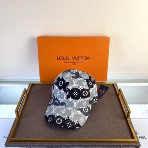 LV Hats AAA-032