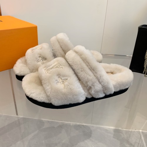 LV women Sandals 1：1 Quality-883
