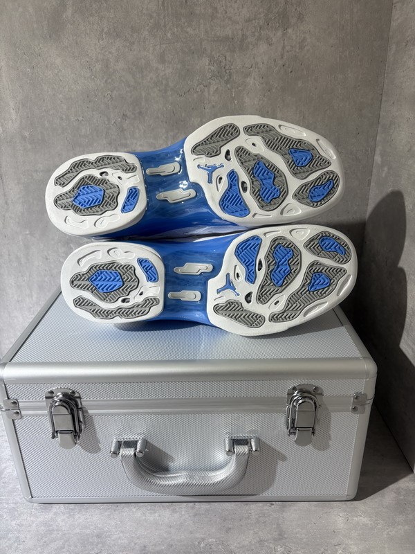 Authentic Air Jordan 17 Low “University Blue” (with suitcase)