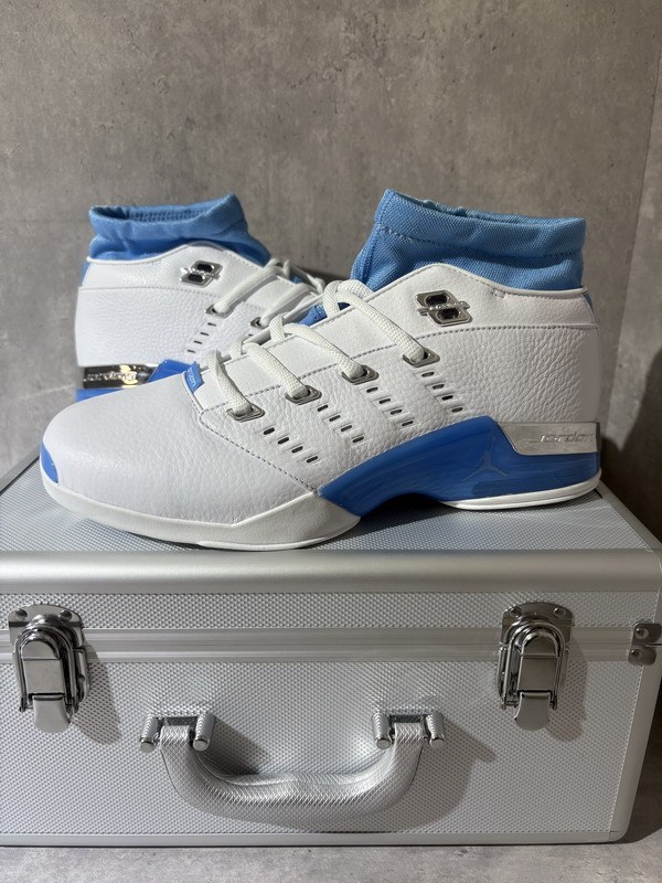 Authentic Air Jordan 17 Low “University Blue” (with suitcase)