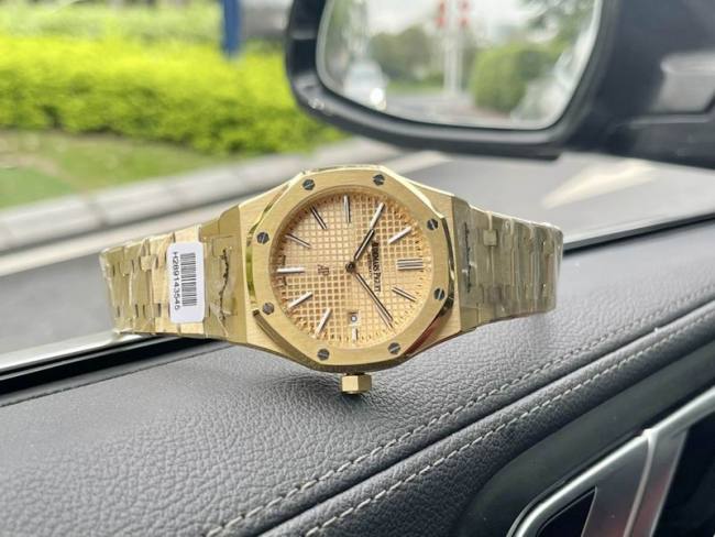 AP Watches-411