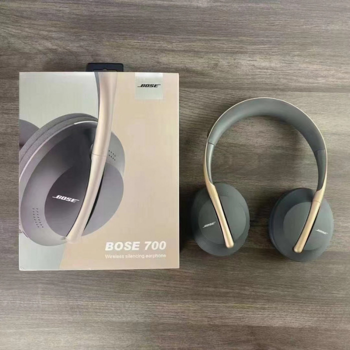 Bose 700