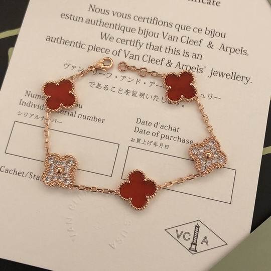 Van Cleef & Arpels bracelet-076