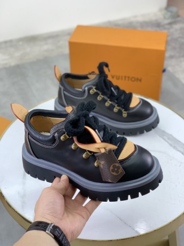 LV Women Shoes 1：1 Quality-1219