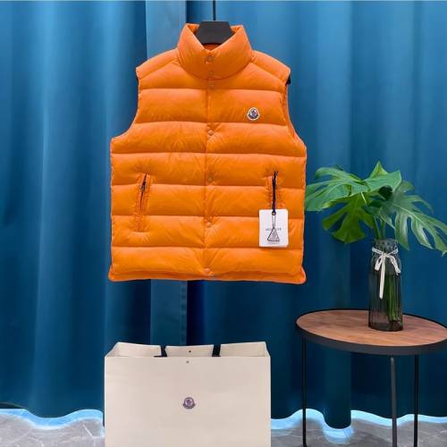 Moncler Down Vest men-170