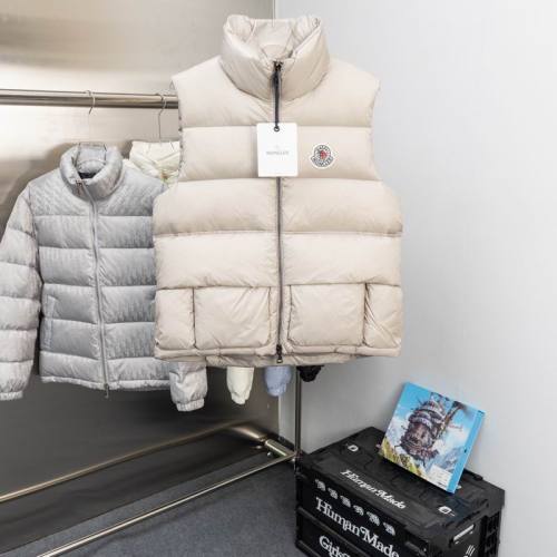 Moncler Down Vest men-175