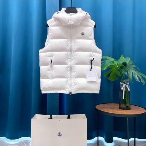Moncler Down Vest men-167