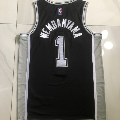 NBA San Antonio Spurs-117