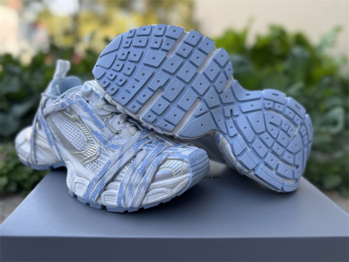 B 17FW Tripe-S High End Sneaker-682