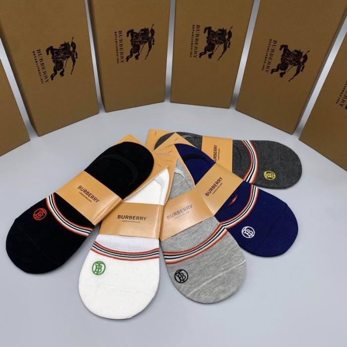 Burberrys Socks-050