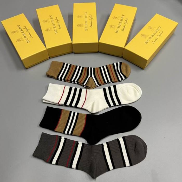 Burberrys Socks-026