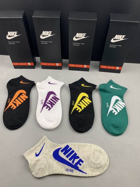 Nike Socks-030