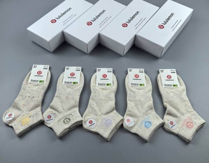 Luluemon Socks-018