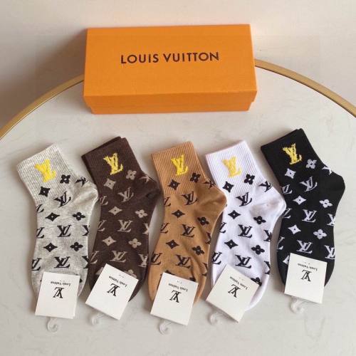 LV Socks-019