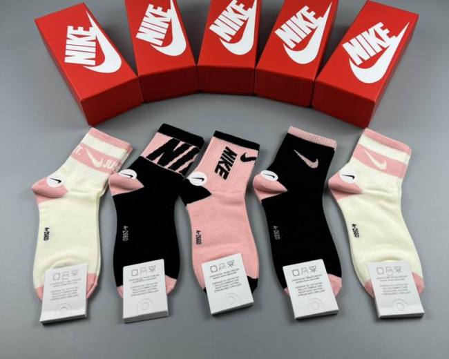 Nike Socks-054