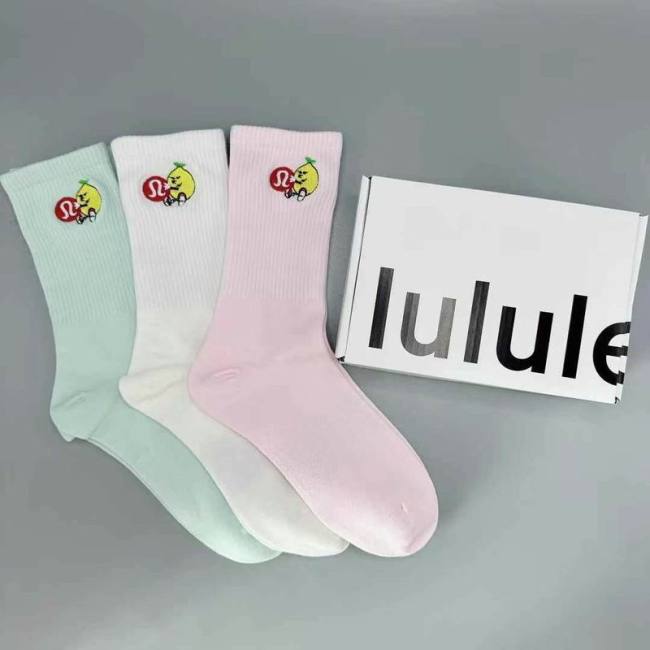 Luluemon Socks-007