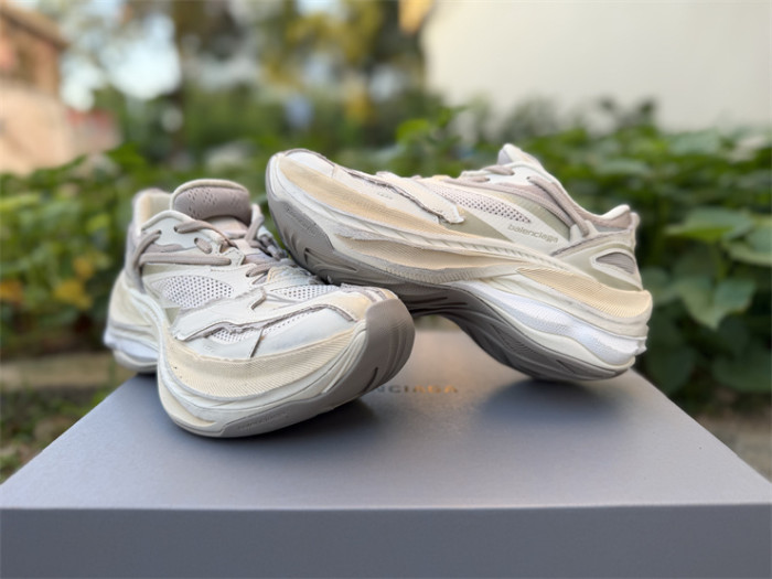 B 17FW Tripe-S High End Sneaker-719