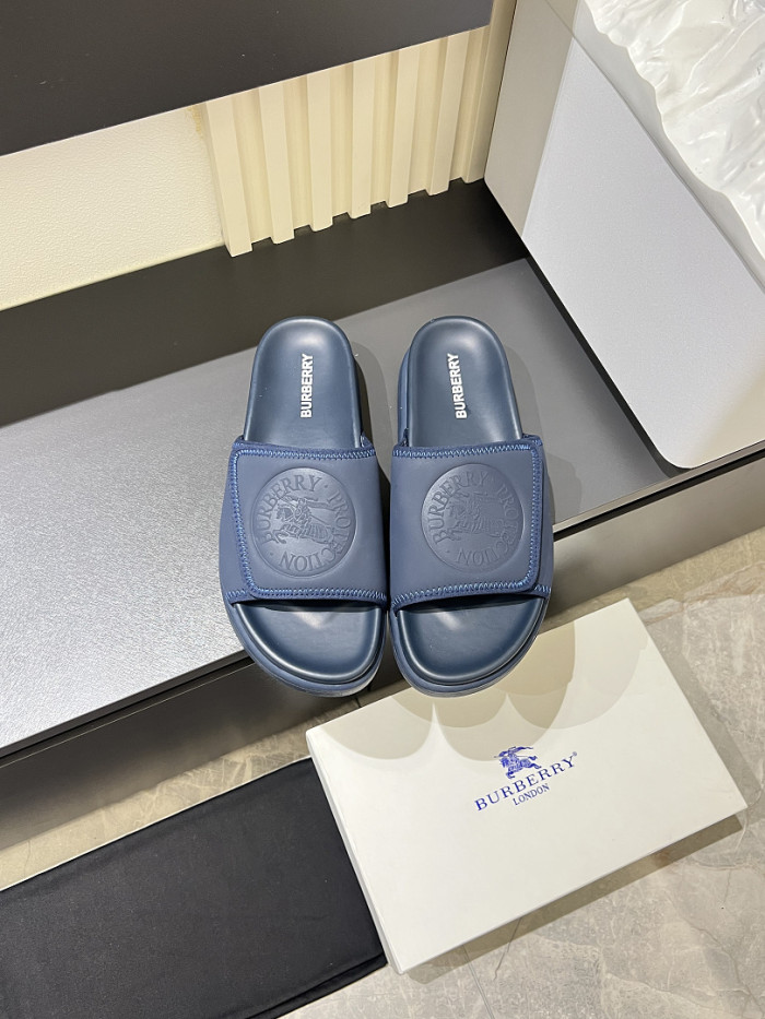 Burberry men slippers AAA-090