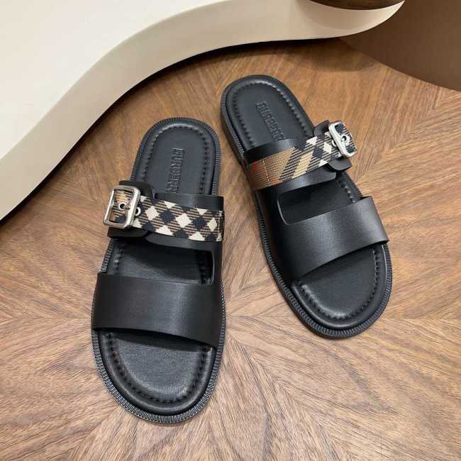 Burberry men slippers AAA-096