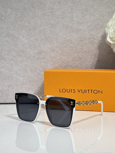 LV Sunglasses AAAA-7815