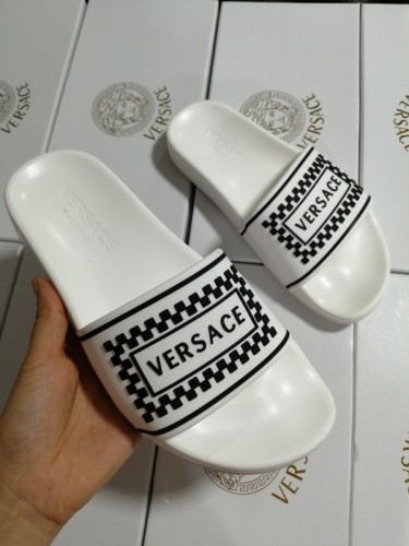 Versace women slippers AAA-068
