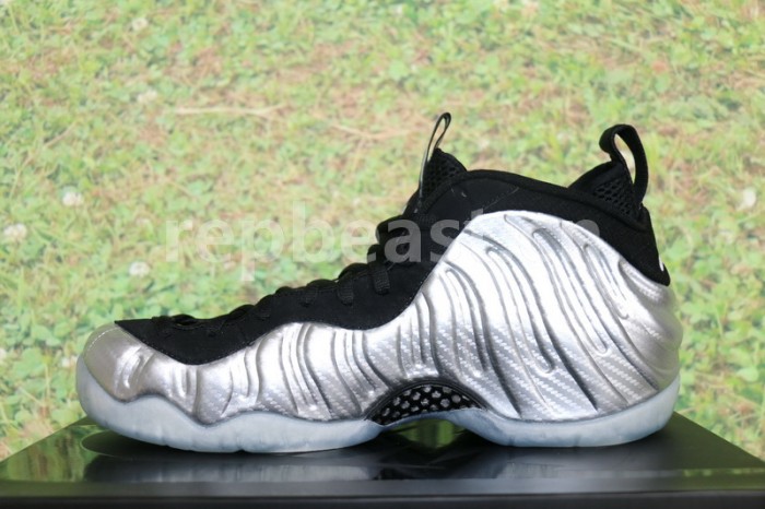Authentic Nike Air Foamposite Pro “Silver Surfer”